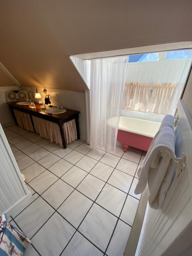 Victorian By The Sea Bed & Breakfast ลินคอล์นวิลล์ ภายนอก รูปภาพ