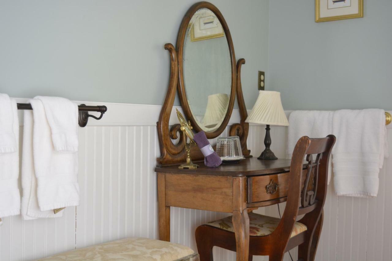 Victorian By The Sea Bed & Breakfast ลินคอล์นวิลล์ ภายนอก รูปภาพ